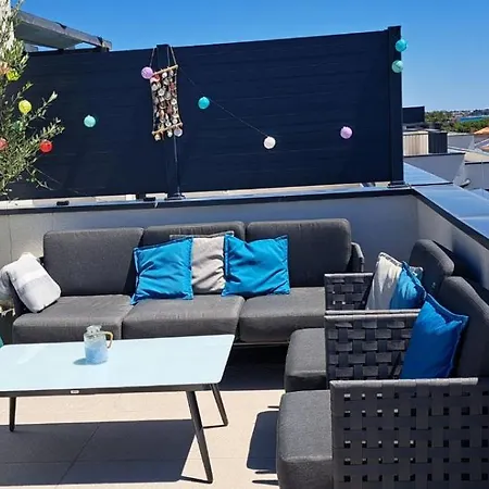 Penthouse Aurelia, Rooftop Terrace & Jacuzzi Apartament