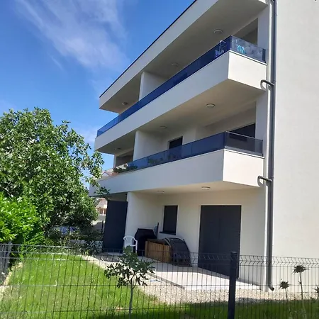 Apartament Penthouse Aurelia, Rooftop Terrace & Jacuzzi *