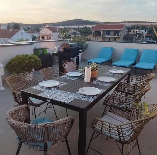 Penthouse Aurelia, Rooftop Terrace & Jacuzzi Appartamento