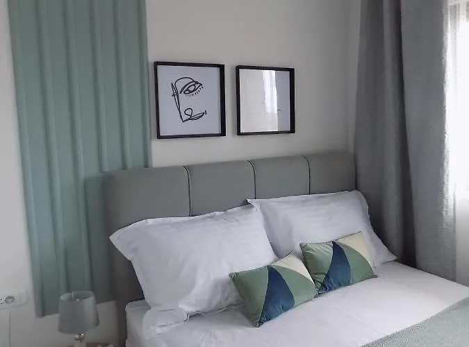 Penthouse Aurelia, Rooftop Terrace & Jacuzzi *