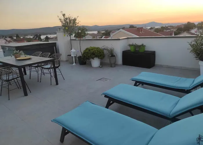 Apartamento Penthouse Aurelia, Rooftop Terrace & Jacuzzi
