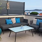 Penthouse Aurelia, Rooftop Terrace & Jacuzzi 아파트 *