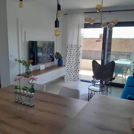 公寓 Penthouse Aurelia, Rooftop Terrace & Jacuzzi