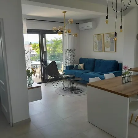 Апартаменты Penthouse Aurelia, Rooftop Terrace & Jacuzzi *
