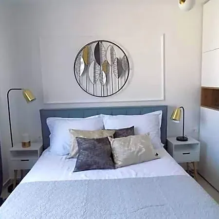 Penthouse Aurelia, Rooftop Terrace & Jacuzzi Apartamento *