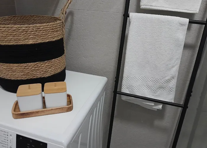 Penthouse Aurelia, Rooftop Terrace & Jacuzzi * Турань